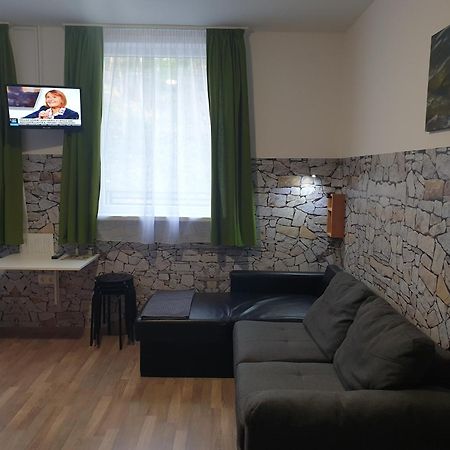 Kid Familia Panzio Balatonszarszo Bed & Breakfast ภายนอก รูปภาพ